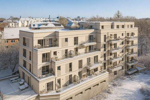 hinterhof_winter - Stilvolle, barrierefreie 3-Zimmer-Neubauwohnung mit 2 Balkonen in Eimsbüttel