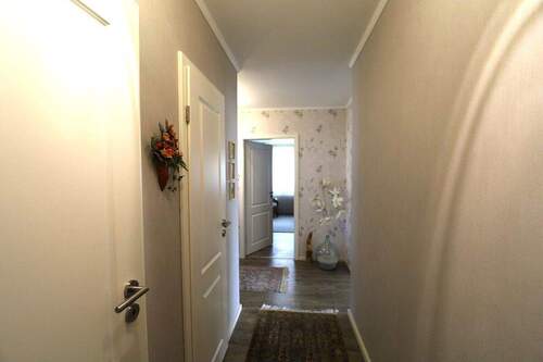 Flur - Etagenwohnung mit 88,20 m&sup2; in Rheinbach zum Kaufen