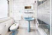 Badezimmer 2/2 (KI) - 