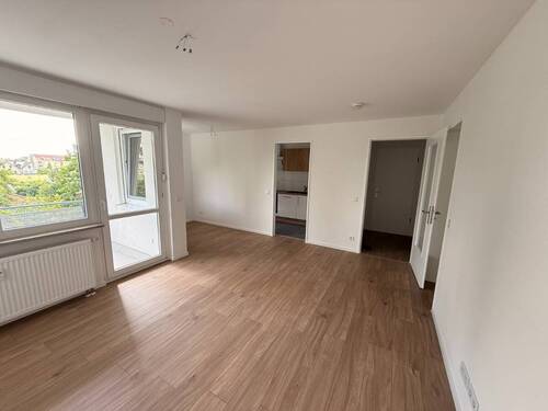 Wohnzimmer - 2 Zimmer Etagenwohnung in Leipzig