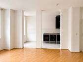 lichtdurchflutetes Wohnzimmer - 