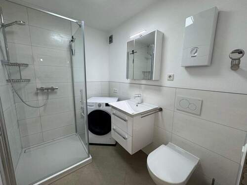 WEI044 Badezimmer.JPEG - 2 Zimmer Etagenwohnung in Nürnberg