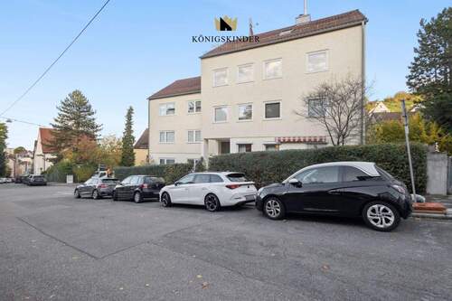 Außenansicht Haus - Wohnung im DG - 2 Zimmer Etagenwohnung zum Kaufen in Stuttgart