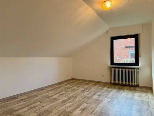 Schlafzimmer 1 (DG) - 