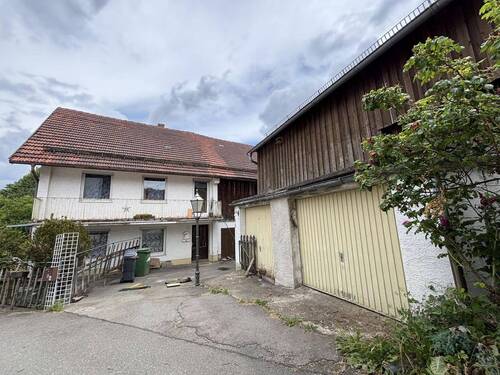 Haus, Garagen und Nebengebäude - 6 Zimmer Einfamilienhaus in Weiding