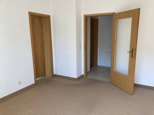 Wohnzimmer - Etagenwohnung mit 43,90 m&sup2; in Fraureuth zur Miete