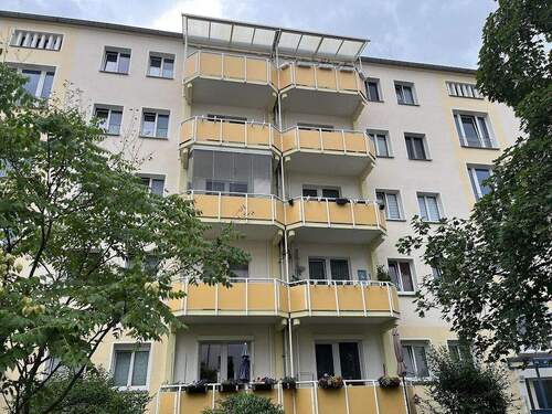 ANSICHT - Sonnige 2-Raum Wohnung mit Balkon