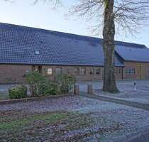 Volksbank Immobilien: Leben im Grünen - Resthof mit viel Platz! - Geestland Ankelohe