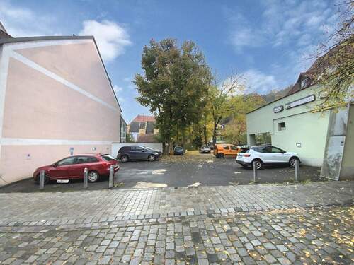 Parkplatz / Grundstück - 1 Zimmer Mehrfamilienhaus, Wohnhaus in Burglengenfeld