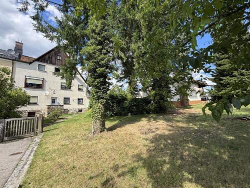 Grundstück und Bestandsbebauung - 