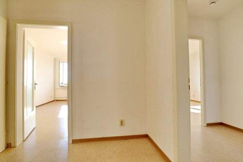 Flur - 3 Zimmer Etagenwohnung zum Kaufen in Kaltenkirchen