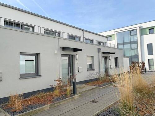 Hausansicht - Ruhig gelegene 3-Zimmerwohnung mit Balkon im Quartier Süd