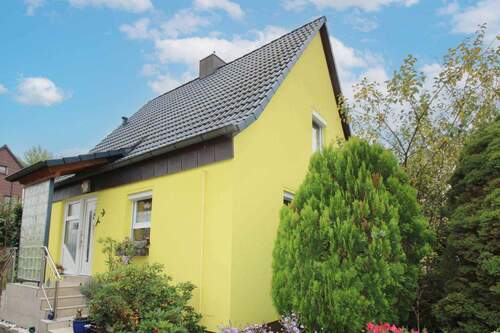 Hauseingang - 4 Zimmer Einfamilienhaus zum Kaufen in Nürnberg