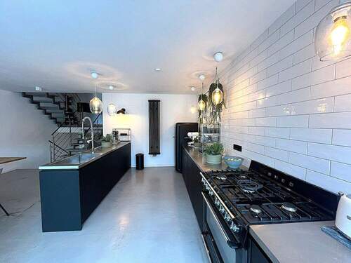 Top moderne Einbauküche - 6 Zimmer Reihenmittelhaus in Bensheim