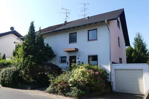 1 - ***Ruhige Wohnlage! Großzügige Doppelhaushälfte, sofort frei, direkt in Dieburg***