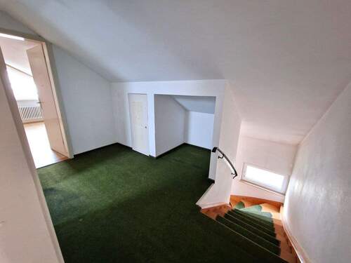 Flur - Treppenhaus DG. - 