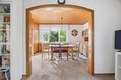Blick ins Esszimmer - 