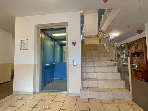 Treppenhaus - 2 Zimmer Etagenwohnung zum Kaufen in Wardenburg