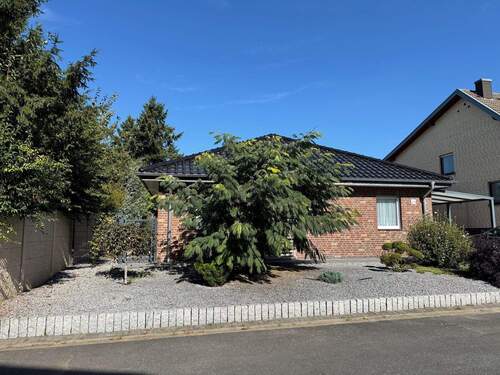 Hausansicht Straße Bild 2 - 