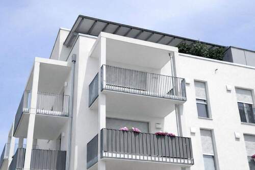 Aussenansicht - Provisionsfrei: Hochwertige 3 Zimmer Wohnung mit 2 Balkonen