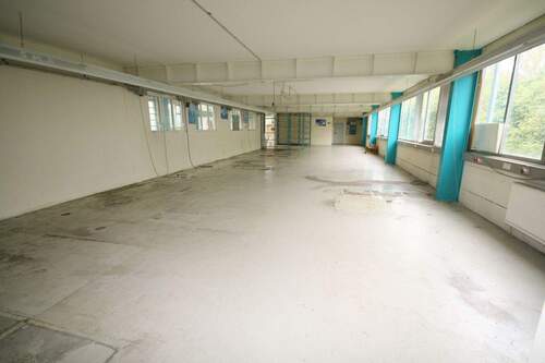 Fertigungshalle.JPG - 
