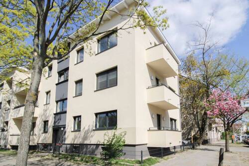 Außenansicht - Moderne 3-Zimmer-Wohnung mit Balkon - Hochparterre & sofort bezugsfrei in Reinickendorf