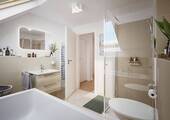 Badezimmer - 4 Zimmer Doppelhaushälfte zum Kaufen in Wegberg
