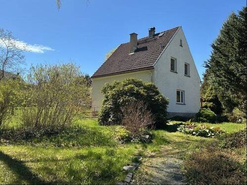 Haus und Garten - Grundstück in Rodewisch
