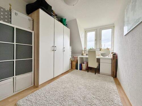 OG / Büro oder Kinderzimmer - 