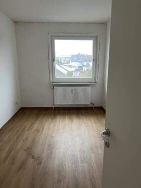 Zimmer - Etagenwohnung mit 80,10 m&sup2; in Völklingen zur Miete