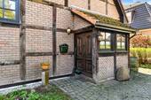 Hauseingang - Familienglück im Fachwerkhaus mit Südgarten - Tradition trifft Lebensgefühl