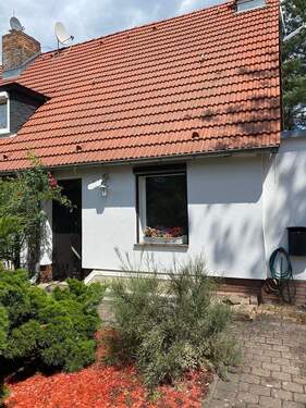 Frontansicht - 3 Zimmer Reihenendhaus zum Kaufen in Berlin