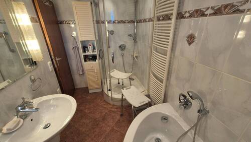 Badezimmer 2 - 4 Zimmer Etagenwohnung in Poppenroth