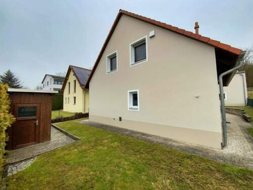 Holzlege hinterm Haus - 4 Zimmer Einfamilienhaus in Teublitz