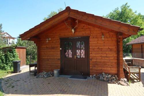 kleines Gartenhaus.JPG - 