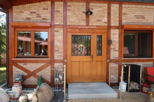Eingangstür.JPG - 4 Zimmer Bungalow in Oranienburg