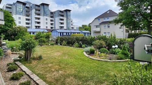ca. 110 m² eigener Ost-Garten - 