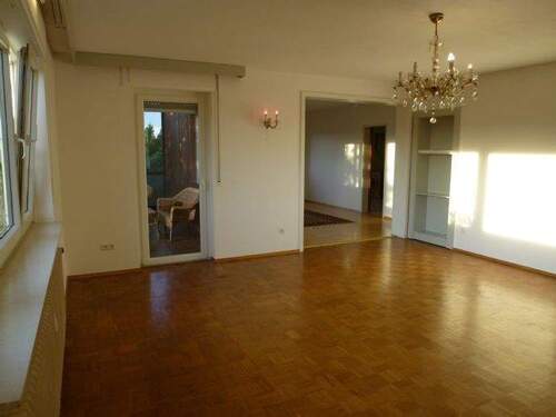 wunderschönes Wohnzimmer ... - 3 Zimmer Etagenwohnung in Karlsruhe