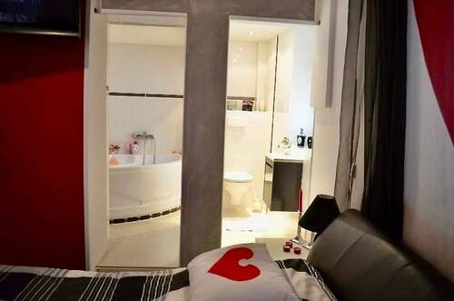 2. Bad - 4 Zimmer Etagenwohnung in Nürnberg