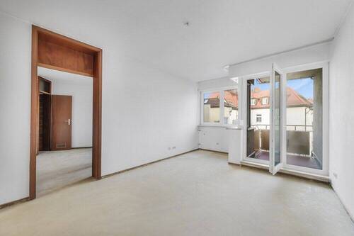 Wohnzimmer - Etagenwohnung mit 65,00 m² in München zum Kaufen