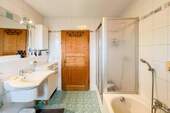 Badezimmer - Einfamilienhaus in Langerringen zum Kaufen