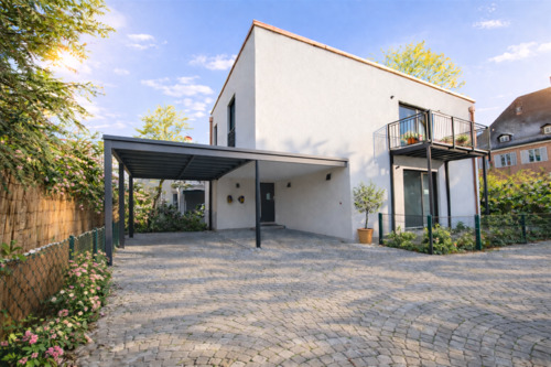 Hausansicht Eingang - 3 Zimmer Etagenwohnung zur Miete in München