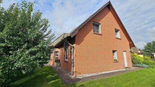 Giebelseite NNO.jpg - 5 Zimmer Einfamilienhaus zum Kaufen in Butzow