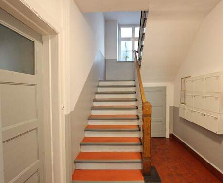 Hauseingang - Etagenwohnung mit 53,10 m² in Hamburg zum Kaufen