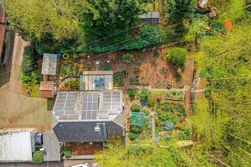 Hausansicht & PV Anlage - 6 Zimmer Einfamilienhaus zum Kaufen in Wehr