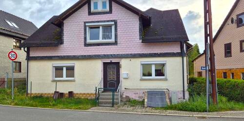 Außenansicht - Einfamilienhaus - 25.000,00 EUR Kaufpreis, ca.  150,00 m² Wohnfläche