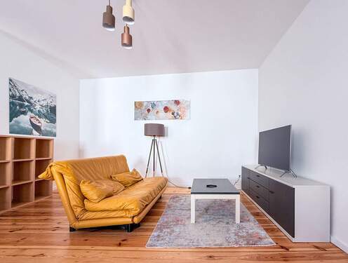 Wohnzimmer - Möblierte 2-Zimmerwohnung für 2 Personen in Mitte - KEIN Fahrstuhl