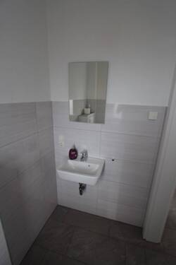 Gäste WC - Doppelhaushälfte mit 119,00 m&sup2; in Langwedel zur Miete