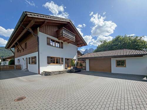 Titelbild - Moderne großzügige Doppelhaushälfte in ruhiger Lage von Garmisch