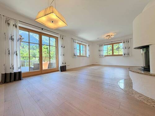 Großzügiger Wohn/-Essbereich - 5 Zimmer Doppelhaushälfte in Garmisch-Partenkirchen